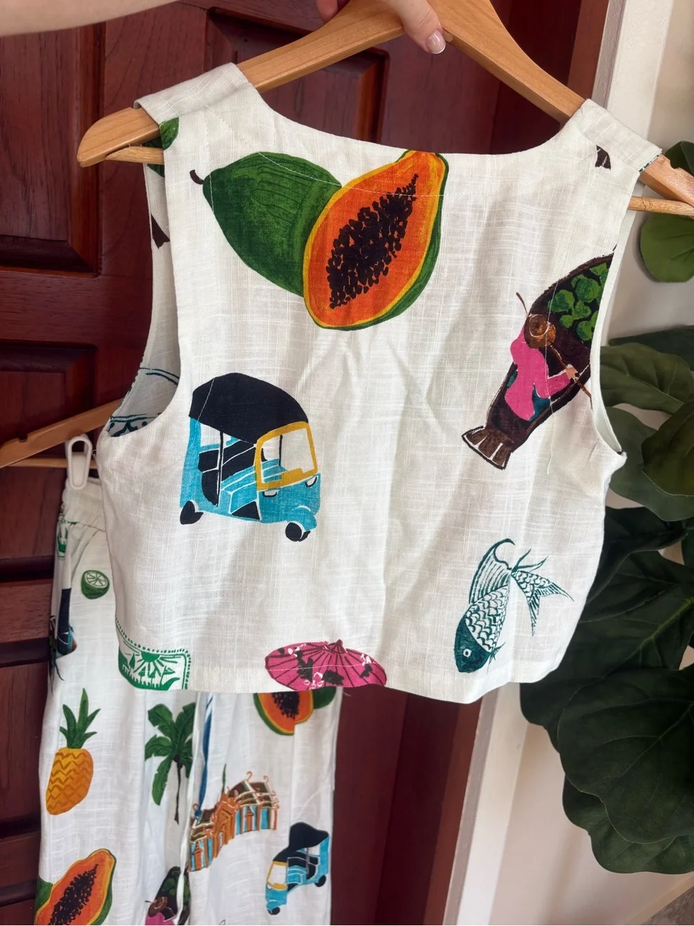 Anthropologie Paper Hearts Tropical Print Two-Piece Linen Set Crop Top and Pant - Picture 4 of 7